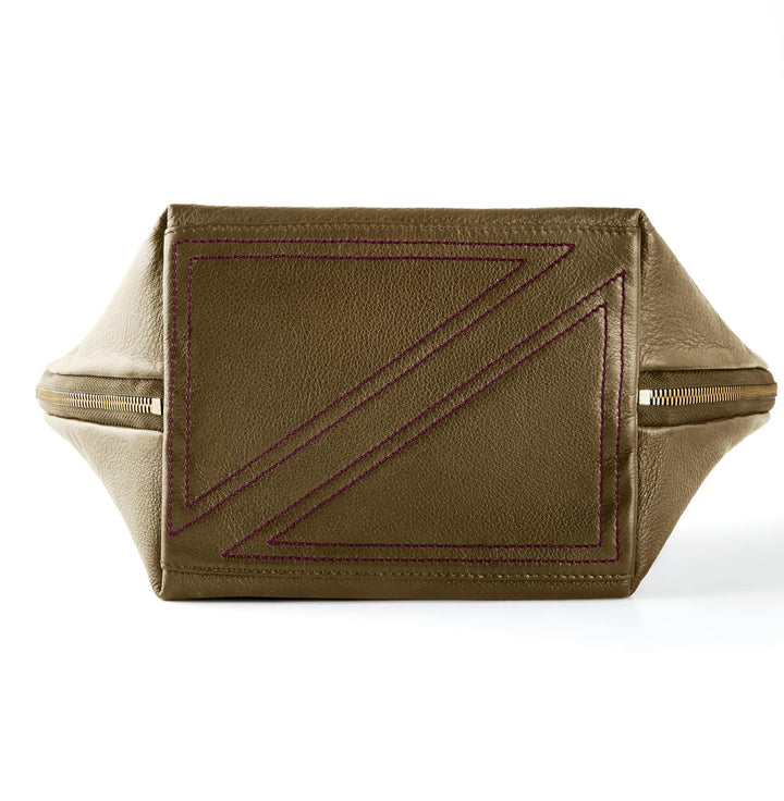 Vacationer Makeup Bag - Leather