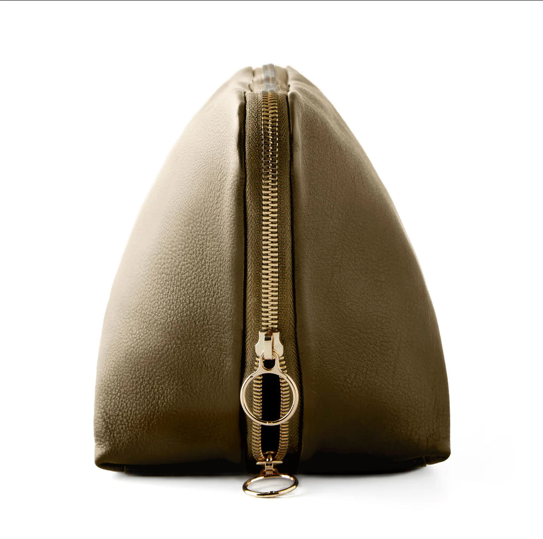 Vacationer Makeup Bag - Leather